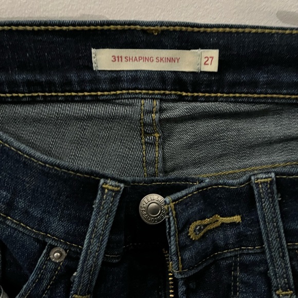 Levis jeans - Picture 2 of 2